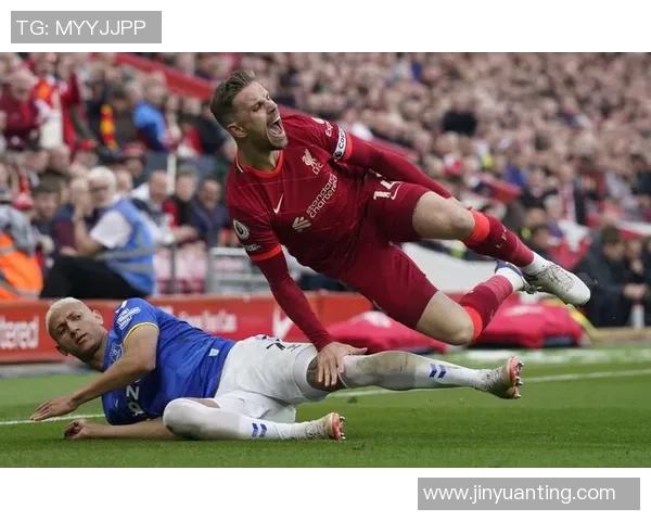 利物浦与埃弗顿的精彩对决赛果揭晓引发球迷热议 利物浦与埃弗顿的精彩对决赛果揭晓引发球迷热议